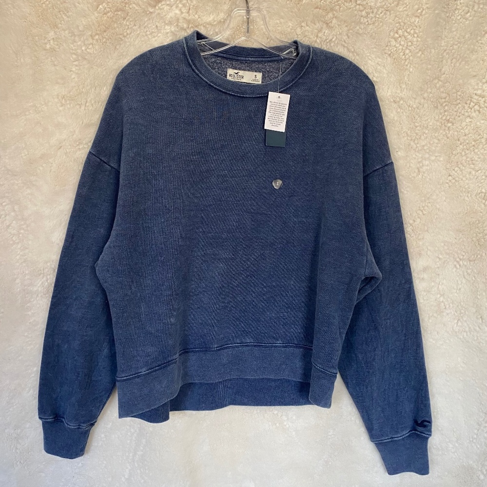 Hollister Sweatshirt, super comfortable, color Blue, Size S (NWT)